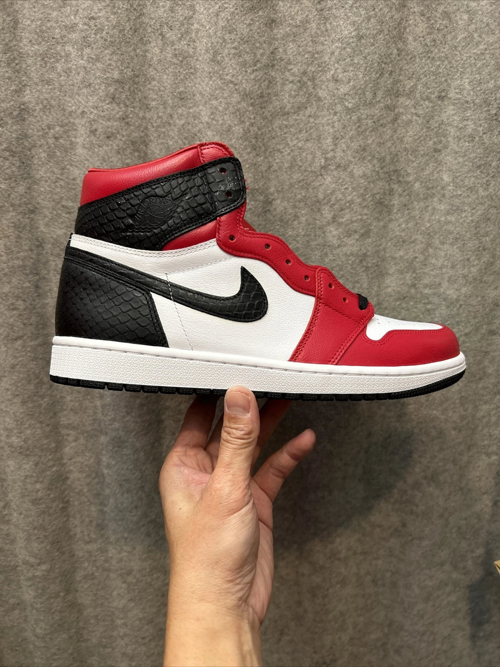 NIK AIR Jordans | Full OG Quality With OG BOX + Laces extra + accessories | Red White Snake print