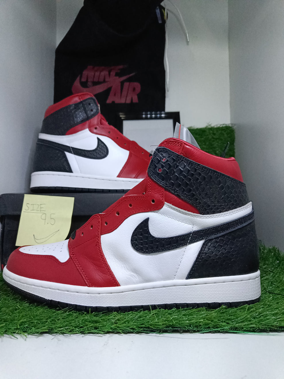 NIK AIR Jordans | Full OG Quality With OG BOX + Laces extra + accessories | Red White Snake print