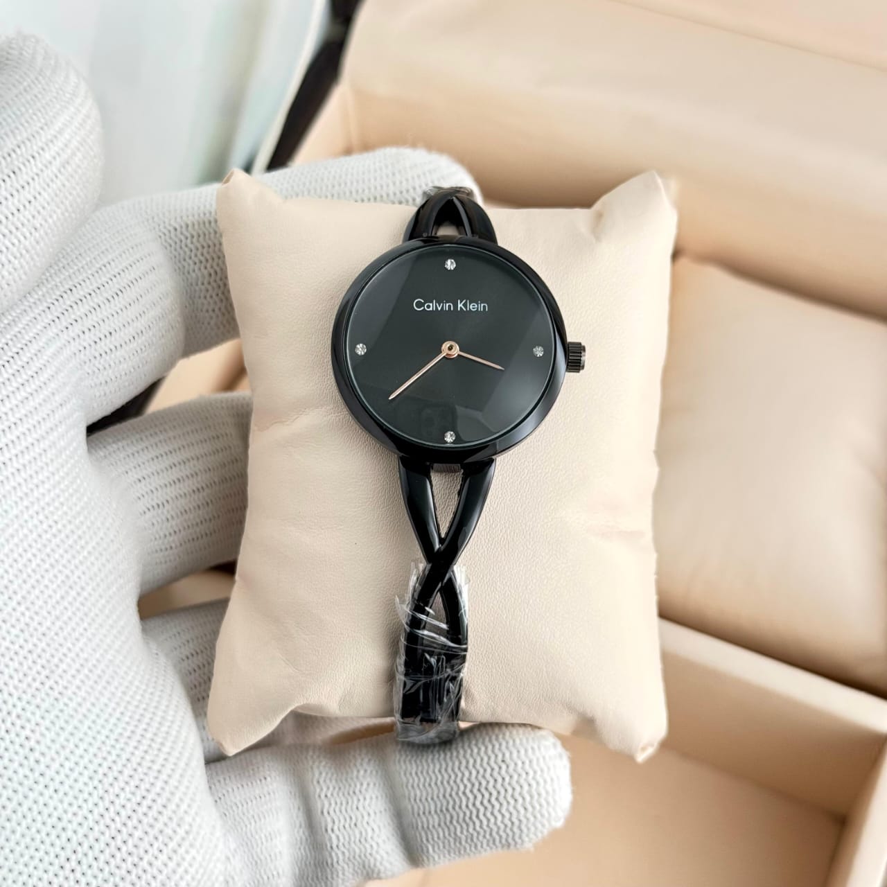 Calvin Klein Sculpted Embrace 1||1 quality